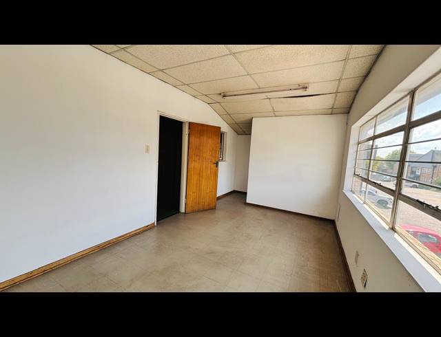 166M² WAREHOUSE TO LET IN ROBERTVILLE